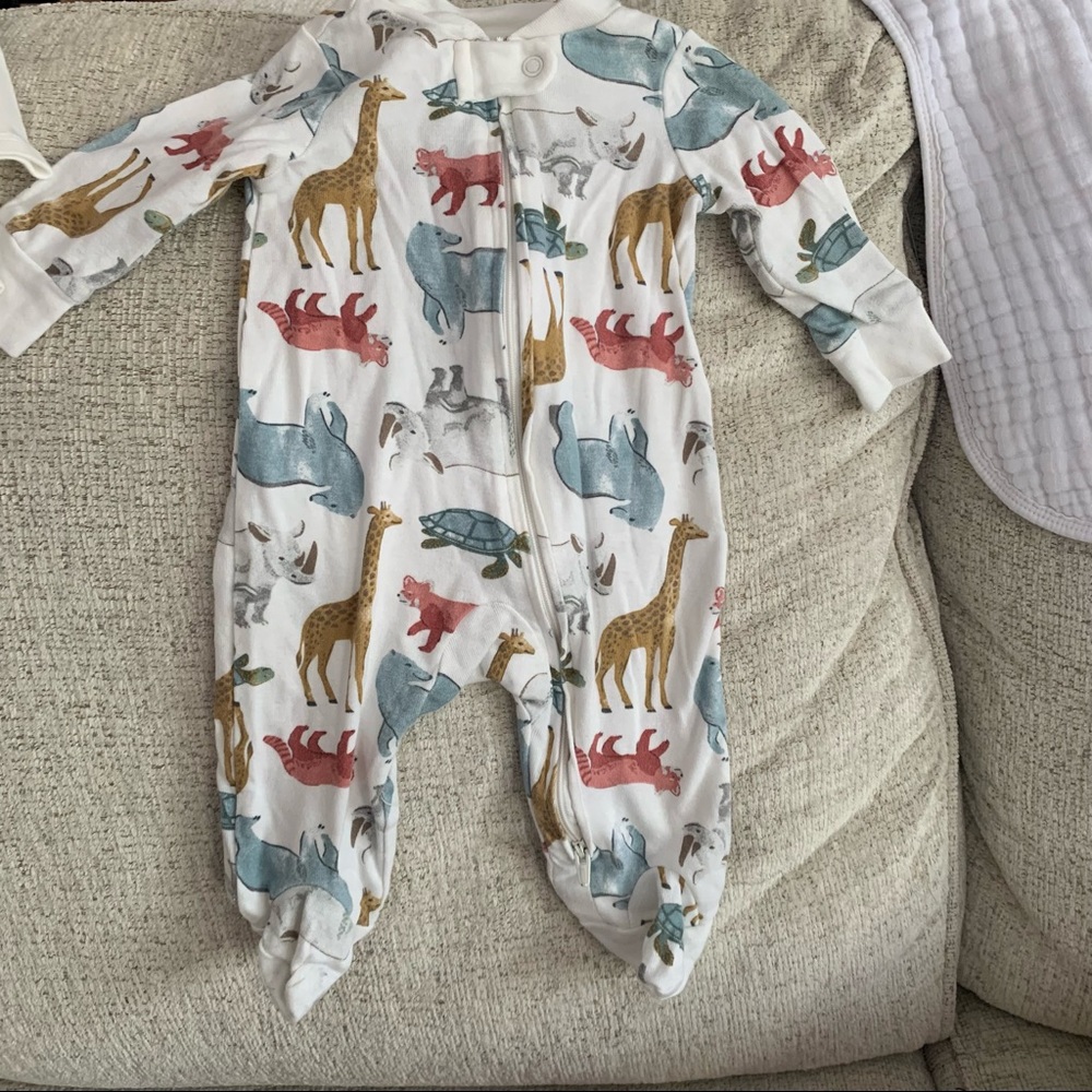 Little planet organic by Carter’s size 3M animal pajamas
